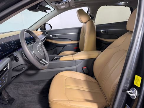 Used 2025 Hyundai Sonata Limited image 25