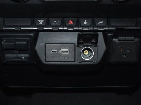 Used 2021 GMC Sierra 2500 SLE image 19