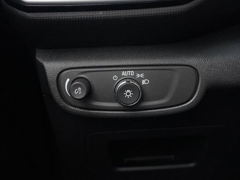 Used 2021 Chevrolet TrailBlazer LS FWD image 28