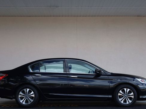 Used 2015 Honda Accord LX image 2