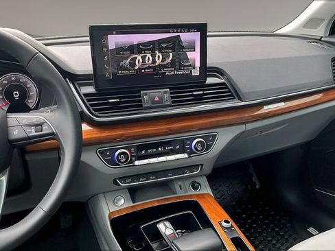 Certified 2023 Audi Q5 2.0T Premium Plus w/ Premium Plus Package AWD/4WD image 9