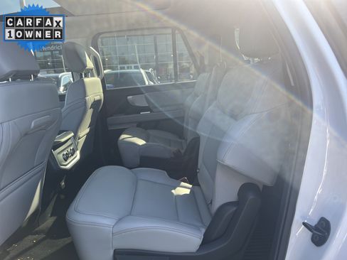 Used 2025 Ford Expedition Max Active AWD/4WD image 32