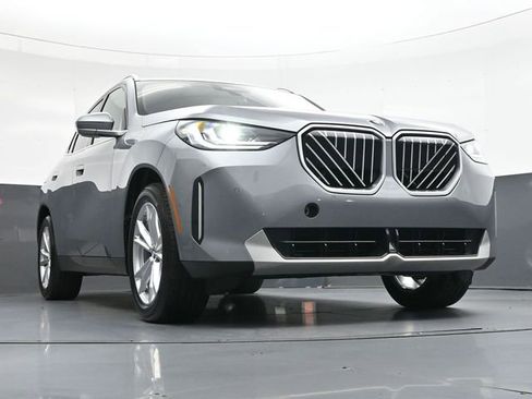 Used 2025 BMW X3 xDrive30i w/ Convenience Package image 40