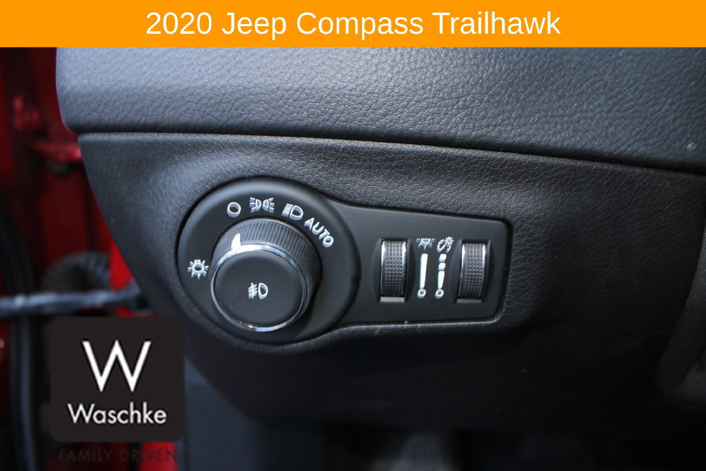 Used 2020 Jeep Compass Trailhawk w/ Popular Equipment Group AWD/4WD image 26