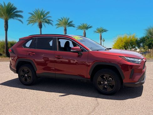 Used 2025 Toyota RAV4 XLE FWD image 8
