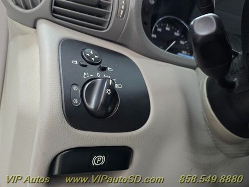 Used 2007 Mercedes-Benz C 230 Sedan image 16