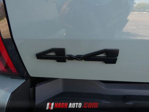 Used 2025 Toyota Tundra Limited w/ TRD Off-Road Package AWD/4WD image 84