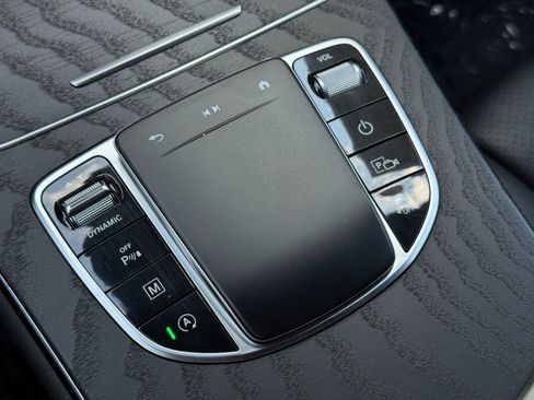 Used 2022 Mercedes-Benz GLC 300 image 31
