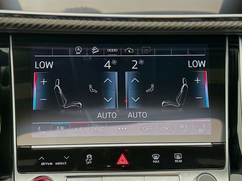 Used 2024 Audi SQ8 Premium Plus AWD/4WD image 17