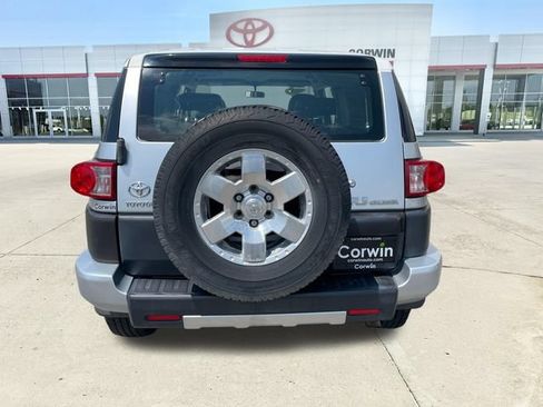 Used 2008 Toyota FJ Cruiser 4WD image 4
