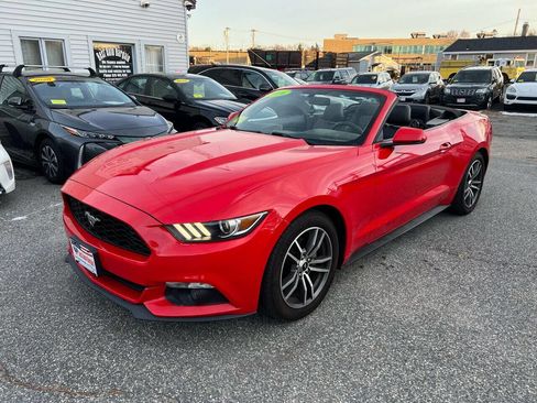 Used 2016 Ford Mustang Premium image 3