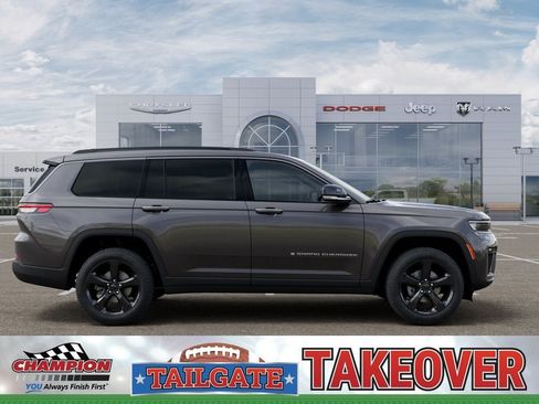 New 2026 Jeep Grand Cherokee L Limited w/ Limited Altitude Package AWD/4WD image 21
