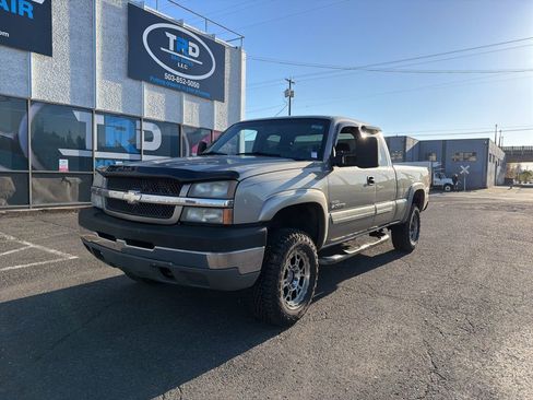 Used 2003 Chevrolet Silverado 2500 LS image 1