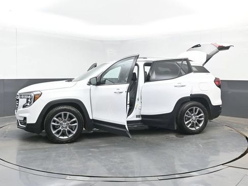 Used 2022 GMC Terrain SLT w/ Infotainment Package II FWD image 53