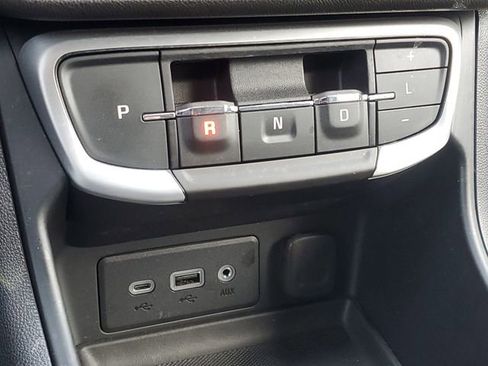 Used 2024 GMC Terrain SLE w/ Driver Convenience Package AWD/4WD image 29