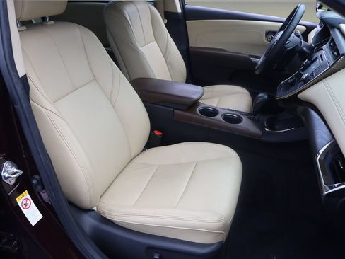 Certified 2016 Toyota Avalon XLE FWD image 16