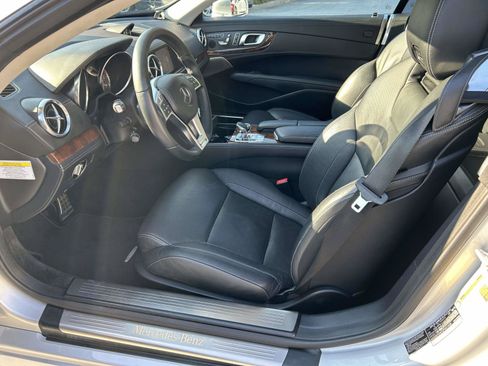 Used 2013 Mercedes-Benz SL 550 image 28