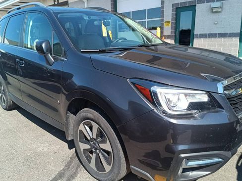 Used 2018 Subaru Forester 2.5i Limited AWD/4WD image 3
