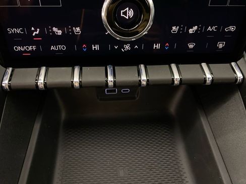 Used 2026 GMC Terrain AT4 w/ Convenience Package III AWD/4WD image 18