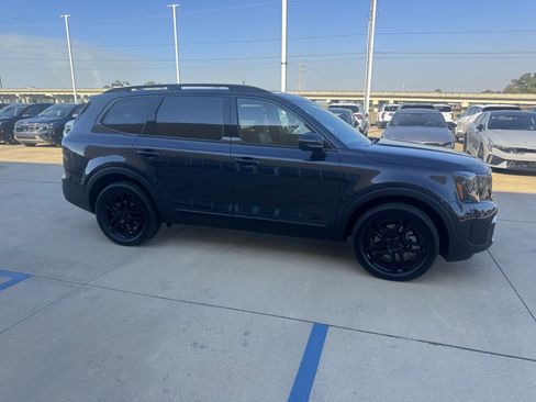 Used 2025 Kia Telluride EX X-Line image 13