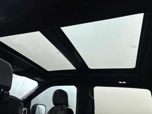 Used 2019 Ford F150 Lariat w/ Equipment Group 502A Luxury AWD/4WD image 10
