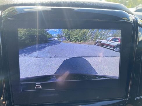 Used 2023 Chevrolet Traverse LT w/ LPO, Floor Liner Package AWD/4WD image 26