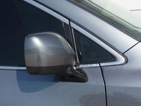 Used 2016 Nissan Quest SV image 19