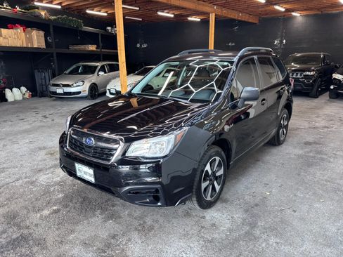 Used 2018 Subaru Forester 2.5i w/ Alloy Wheel Package AWD/4WD image 4