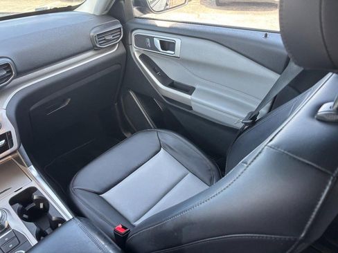 Used 2023 Ford Explorer XLT w/ Equipment Group 202A image 16