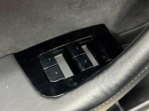 Used 2018 Tesla Model 3 Long Range RWD image 17