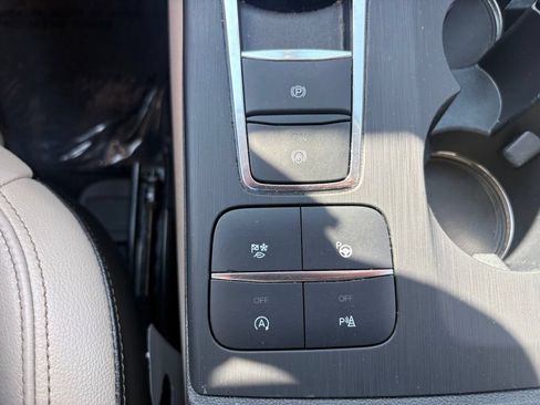 Used 2020 Ford Escape Titanium AWD/4WD image 26