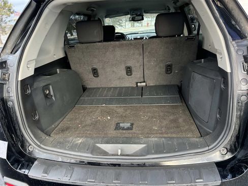 Used 2011 GMC Terrain SLE image 11