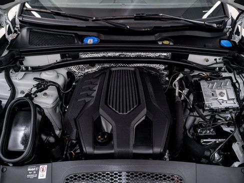 Certified 2025 Porsche Macan image 29