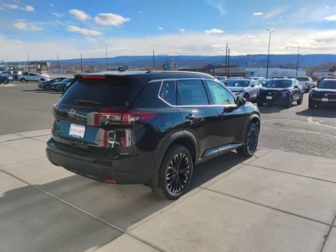 New 2026 Nissan Rogue Dark Armor image 5