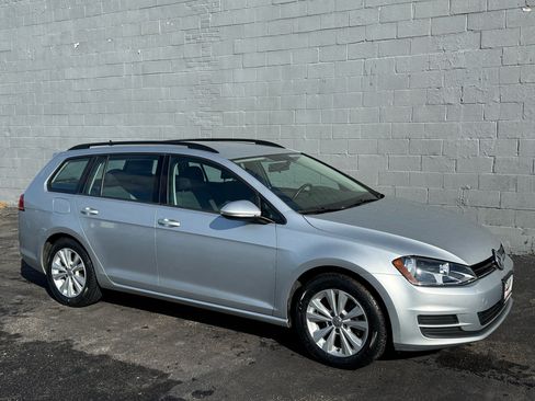 Used 2017 Volkswagen Golf S w/ Driver Assistance Package image 15