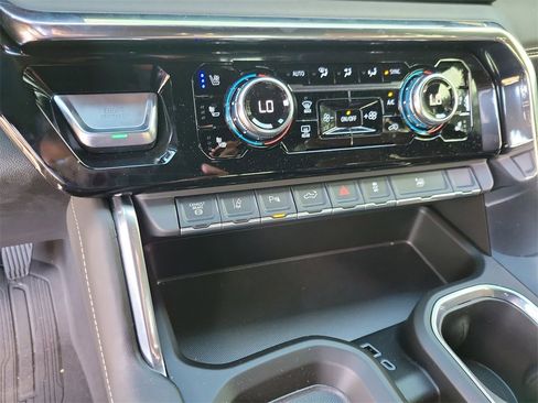 Used 2025 GMC Sierra 3500 Denali Ultimate image 50