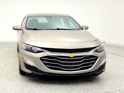 Used 2022 Chevrolet Malibu LS w/ Driver Confidence Package II image 2