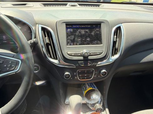 Used 2024 Chevrolet Equinox LT FWD image 10