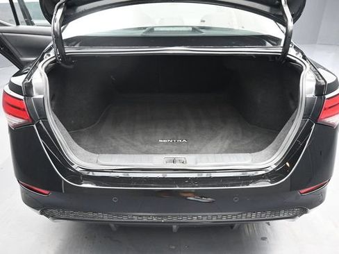 Used 2025 Nissan Sentra SV FWD image 19