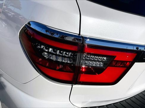 Certified 2024 Nissan Armada SL w/ Captain's Chairs Package image 26