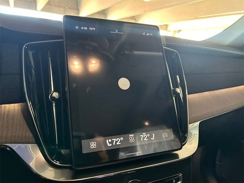New 2026 Volvo XC90 B6 Ultra w/ Protection Package image 15