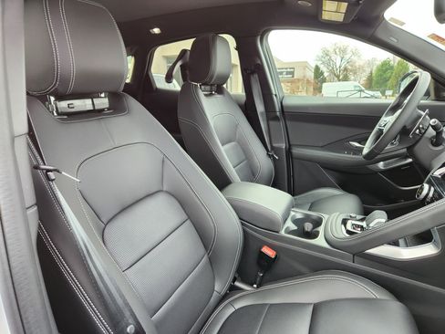 Used 2024 Jaguar E-PACE R-Dynamic SE image 16