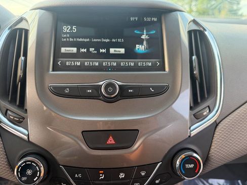 Used 2016 Chevrolet Cruze LT FWD image 24