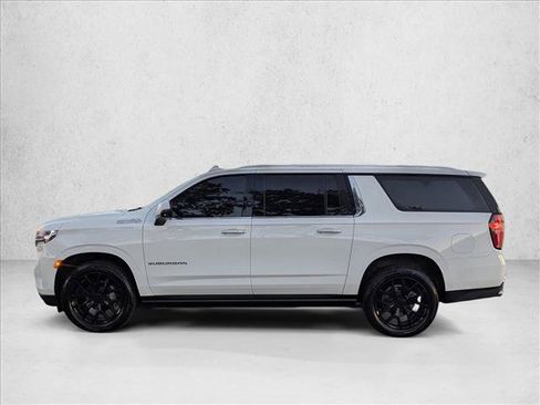 Used 2021 Chevrolet Suburban High Country w/ Premium Package image 9