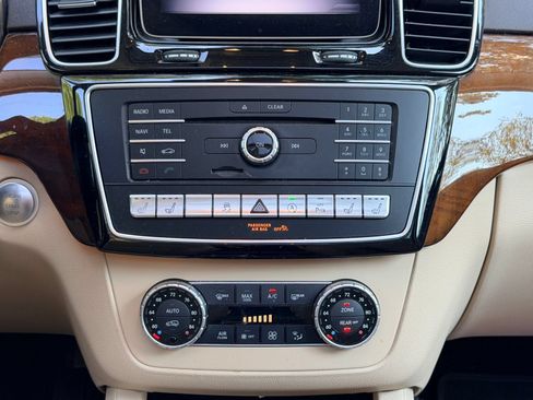 Used 2018 Mercedes-Benz GLS 550 4MATIC image 22