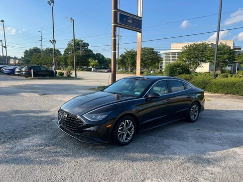 Used 2023 Hyundai Sonata SEL w/ Convenience Package FWD image 1