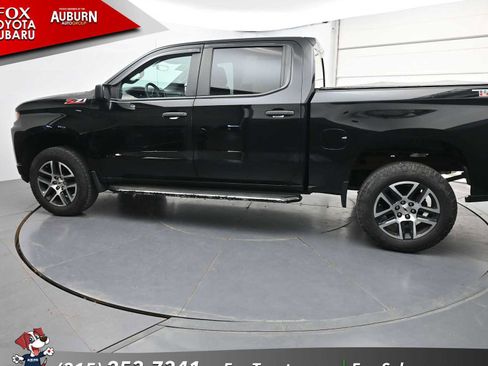 Used 2019 Chevrolet Silverado 1500 Custom Trail Boss w/ Custom Convenience Package AWD/4WD image 17