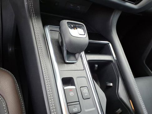 Used 2024 Nissan Pathfinder Platinum w/ Cargo Package image 26