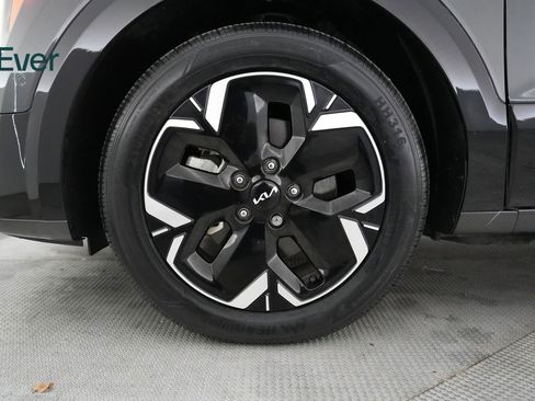 Used 2024 Kia Niro Wave w/ Wave Preserve Package image 20
