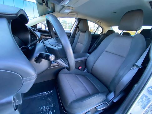 Used 2020 MAZDA MAZDA3 Sedan image 14